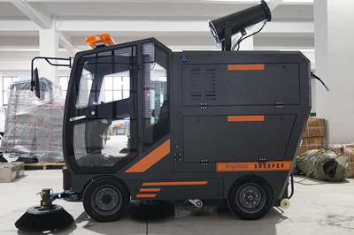 怎么選用好的工業(yè)掃地車清潔園區(qū)垃圾